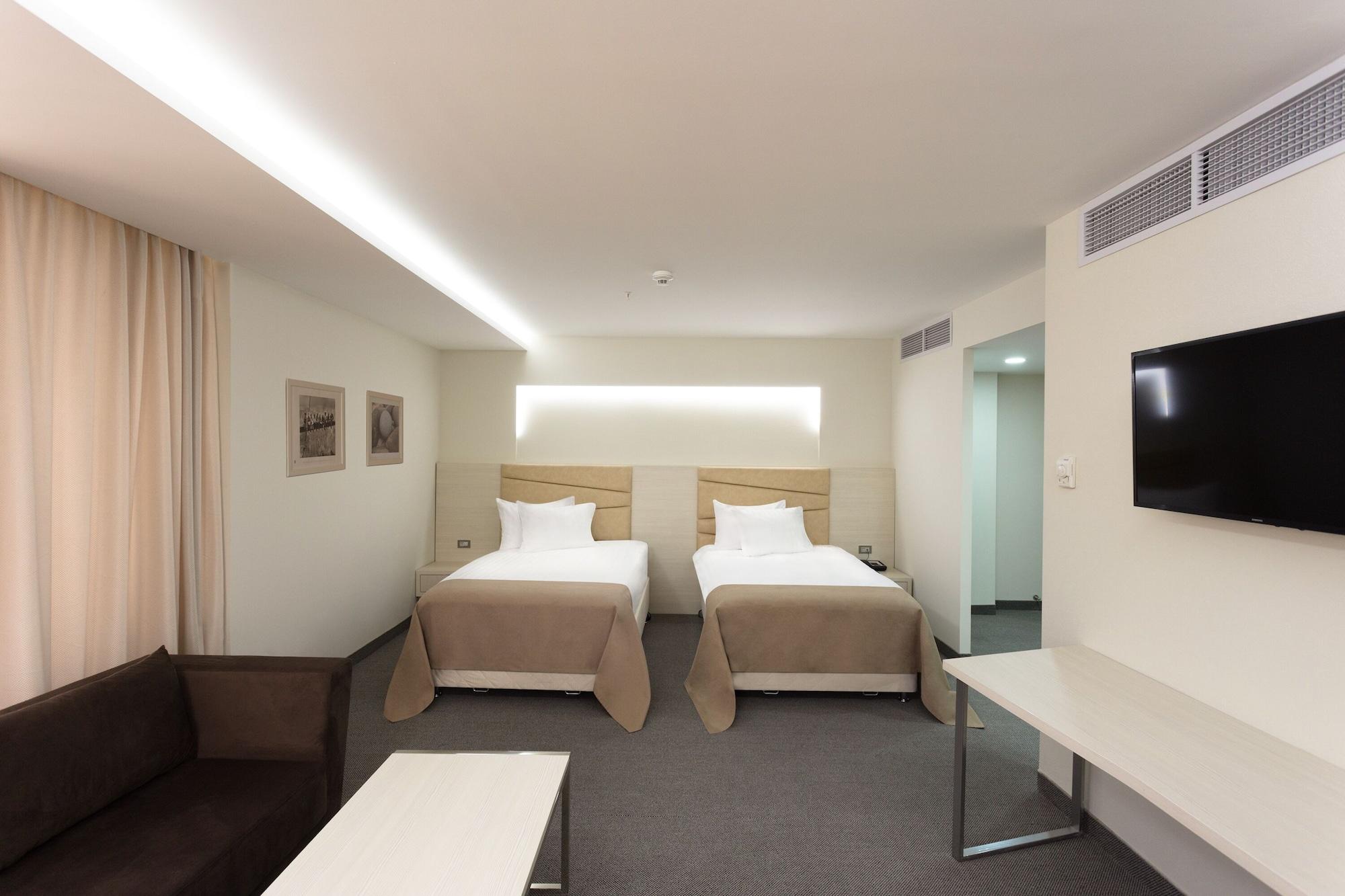 President Hotel By Hrazdan Hotel Cjsc Jereván Kültér fotó