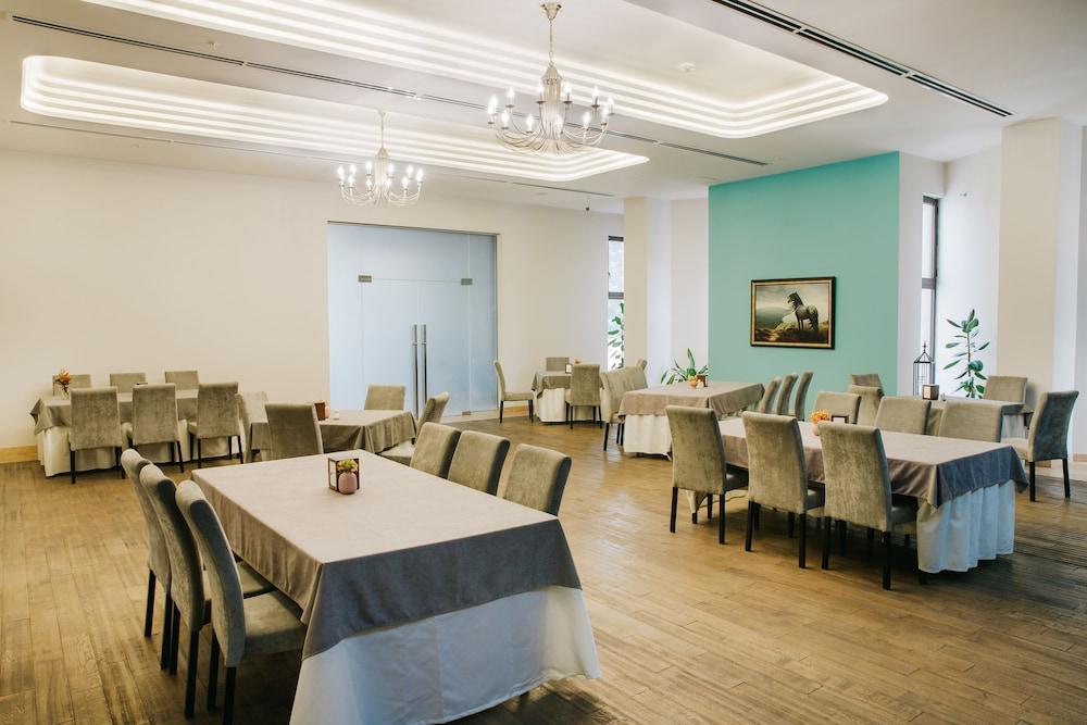 President Hotel By Hrazdan Hotel Cjsc Jereván Kültér fotó