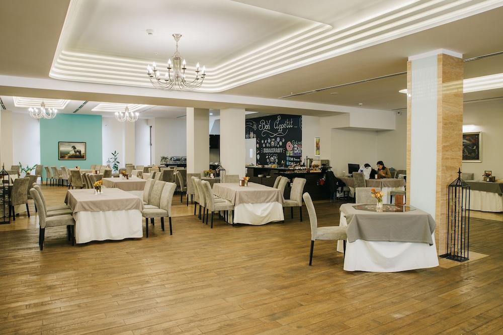 President Hotel By Hrazdan Hotel Cjsc Jereván Kültér fotó