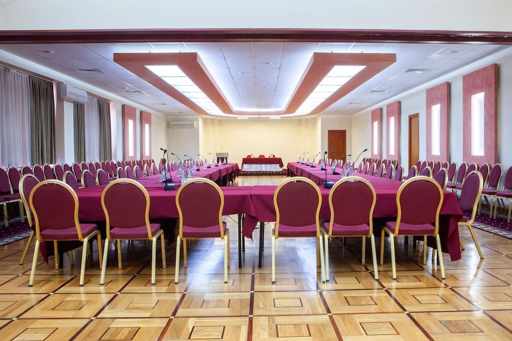 President Hotel By Hrazdan Hotel Cjsc Jereván Kültér fotó