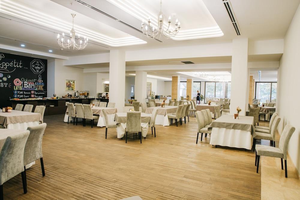 President Hotel By Hrazdan Hotel Cjsc Jereván Kültér fotó