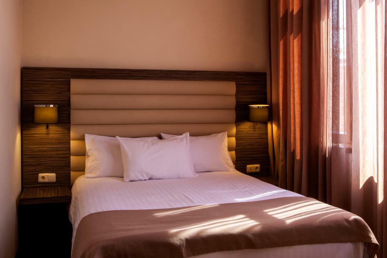 President Hotel By Hrazdan Hotel Cjsc Jereván Kültér fotó