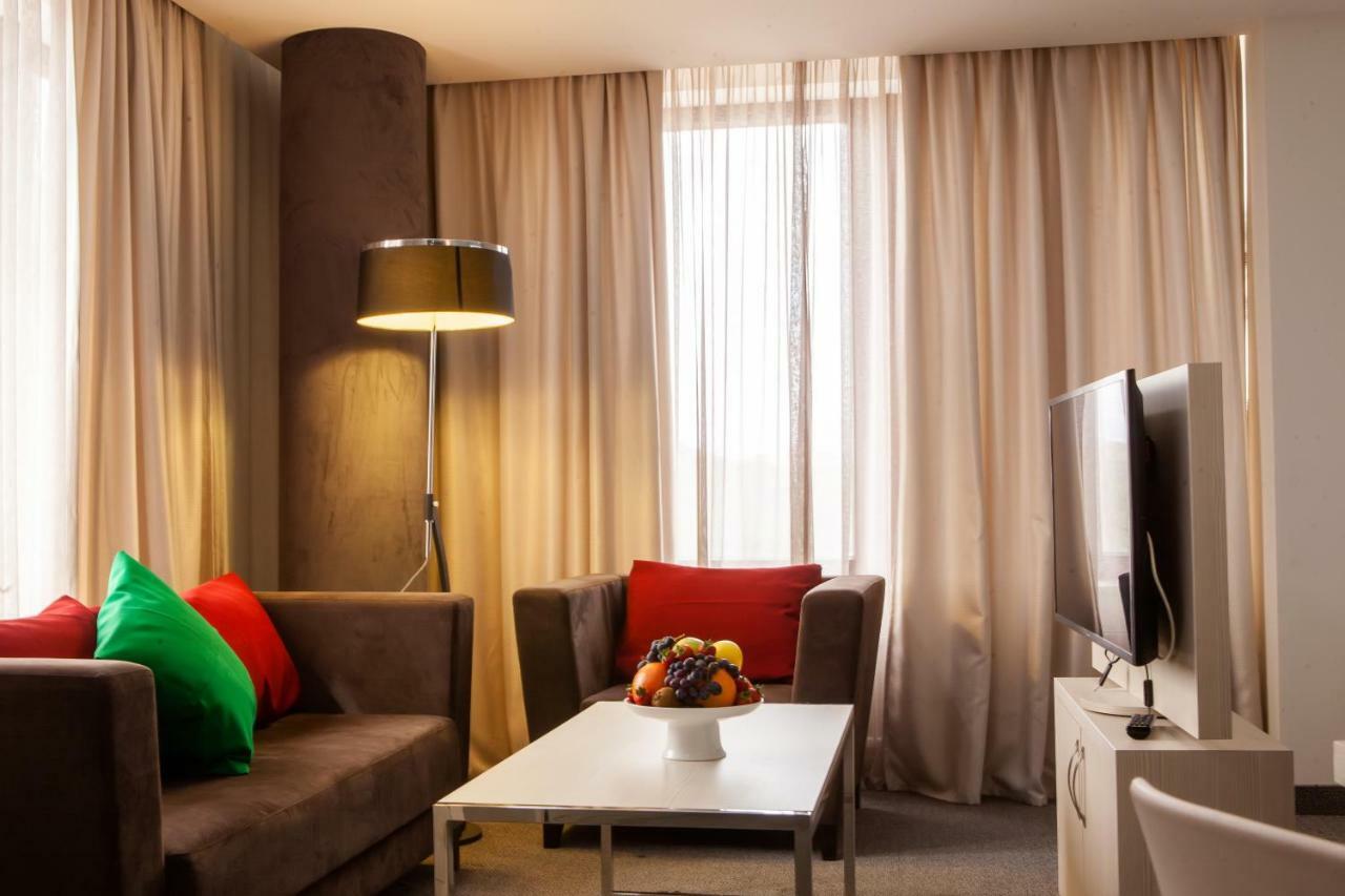 President Hotel By Hrazdan Hotel Cjsc Jereván Kültér fotó