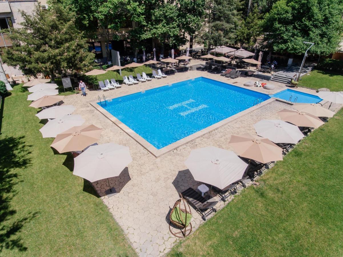 President Hotel By Hrazdan Hotel Cjsc Jereván Kültér fotó