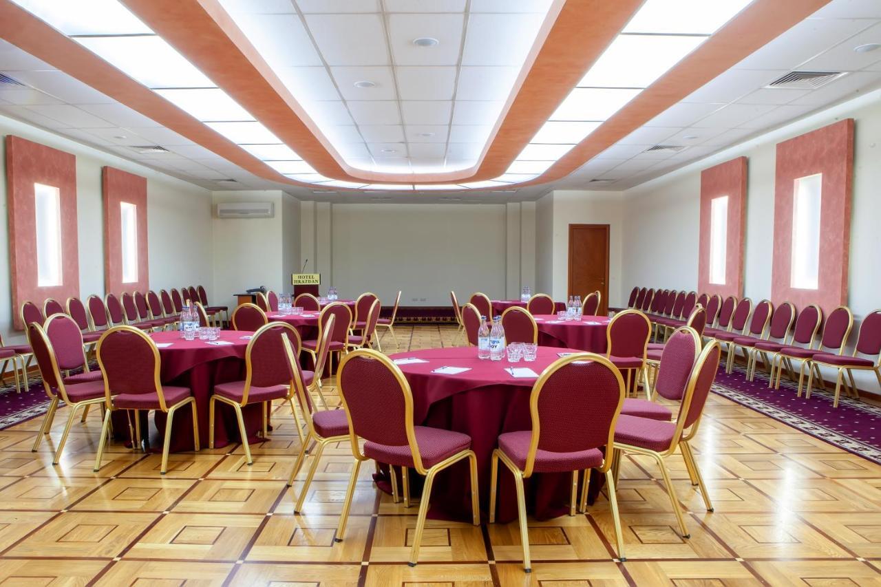 President Hotel By Hrazdan Hotel Cjsc Jereván Kültér fotó